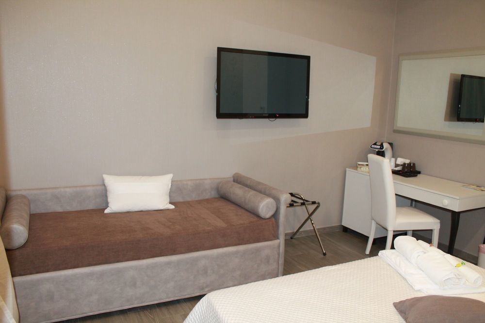 Elenoire & Guest house 3*